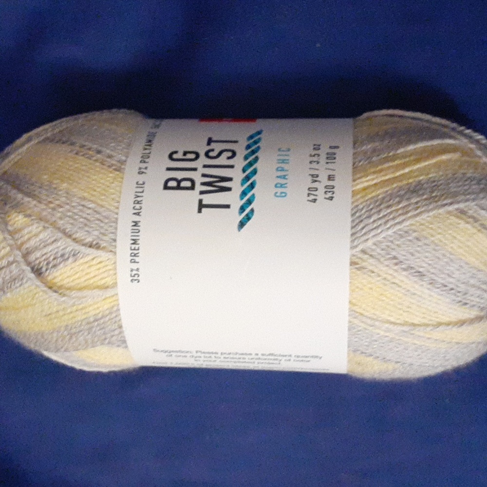 Big Twist Graphic Yarn in Oatmeal